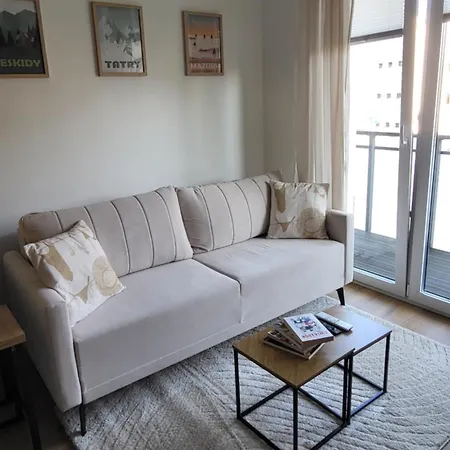 Nowy Wesola Apartment